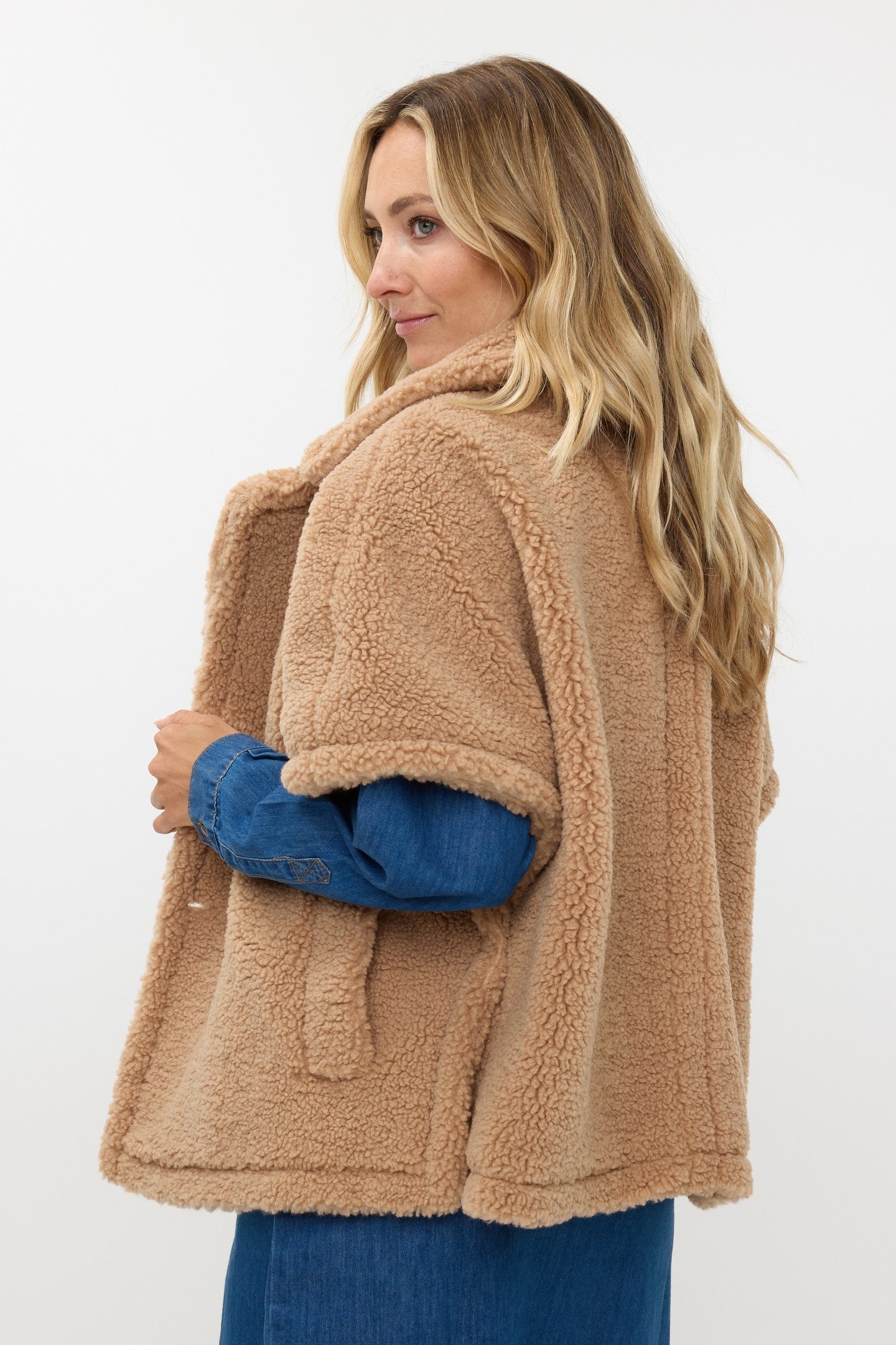 PONCHO TEDDY BRANDY 3