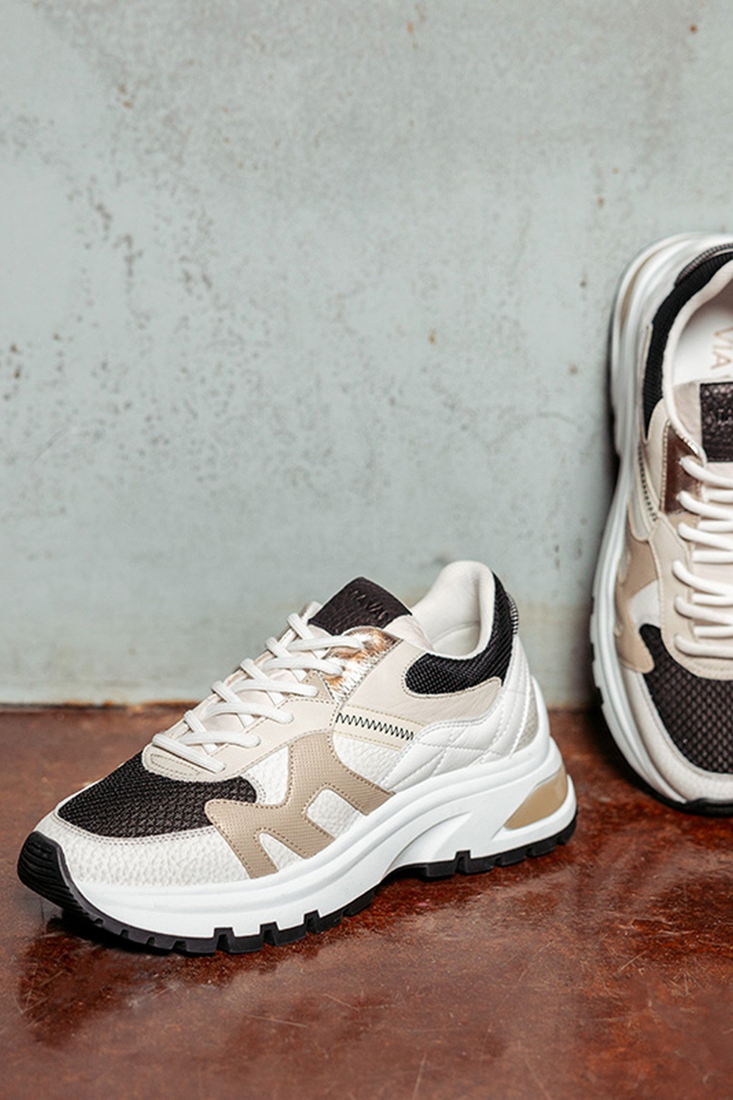 LIZ FINLEY SNEAKERS BLACK 4