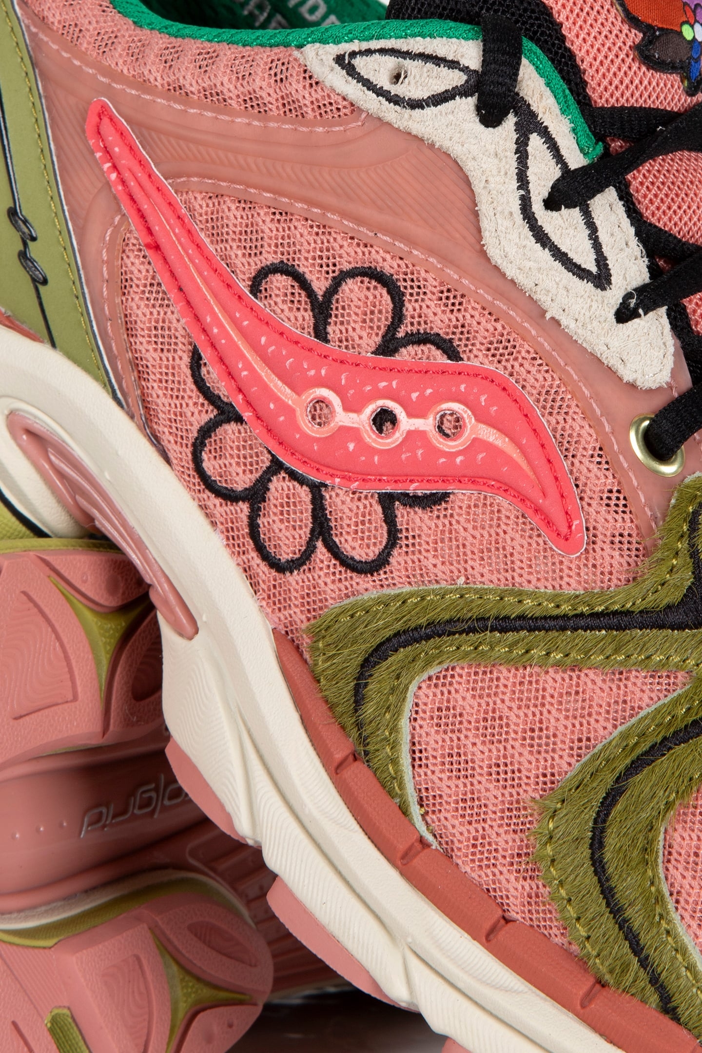 SAUCONY X JAE TIPS – PROGRID TRIUMPH 4 4