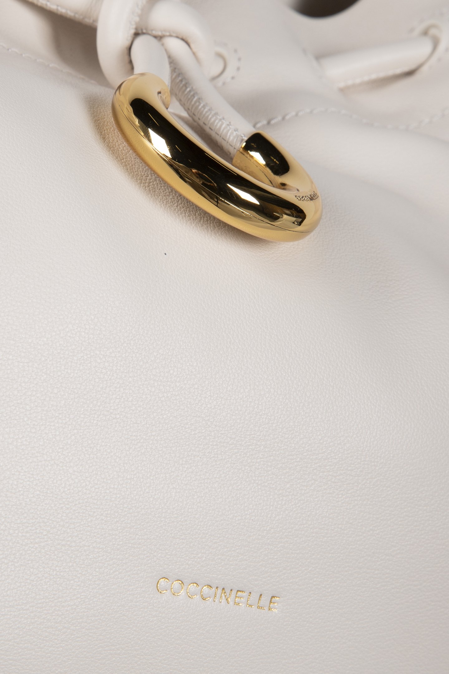 LEATHER LARGE SHOULDER BAG IN CREAM 5