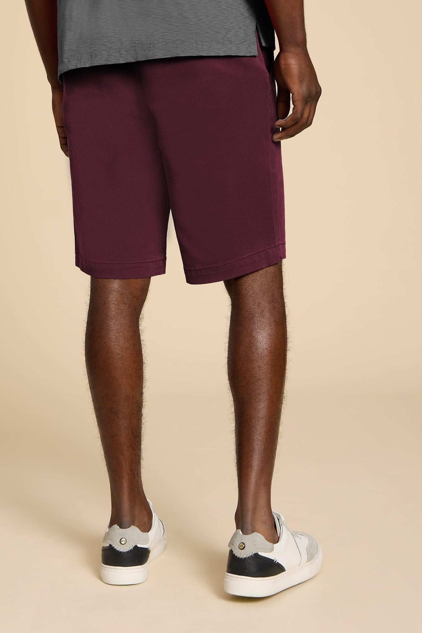 SUTTON ORGANIC CHINO SHORT DARK PLUM 3